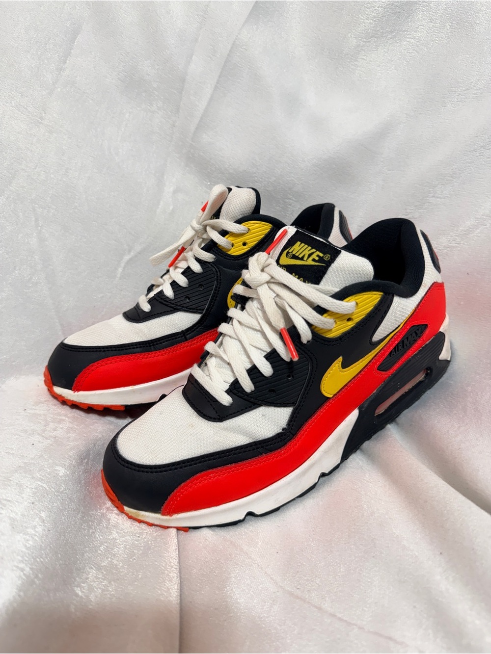 Nike Air Max 90 Crimson
